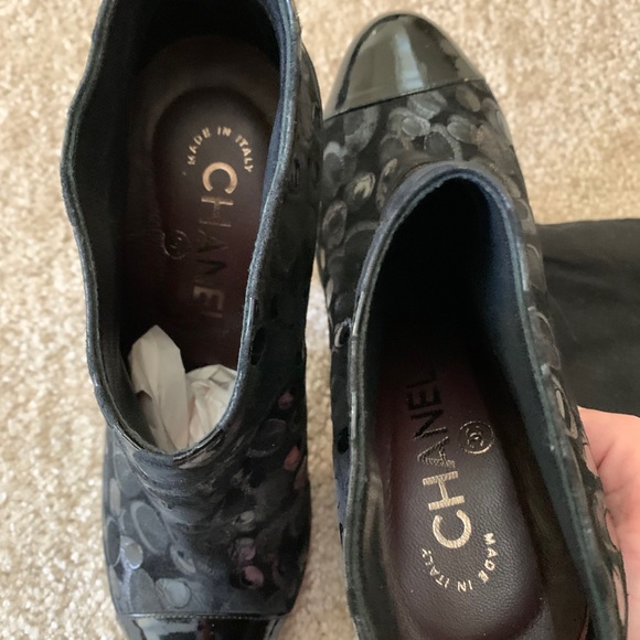 CHANEL booties Sz 6 - Picture 4 of 9